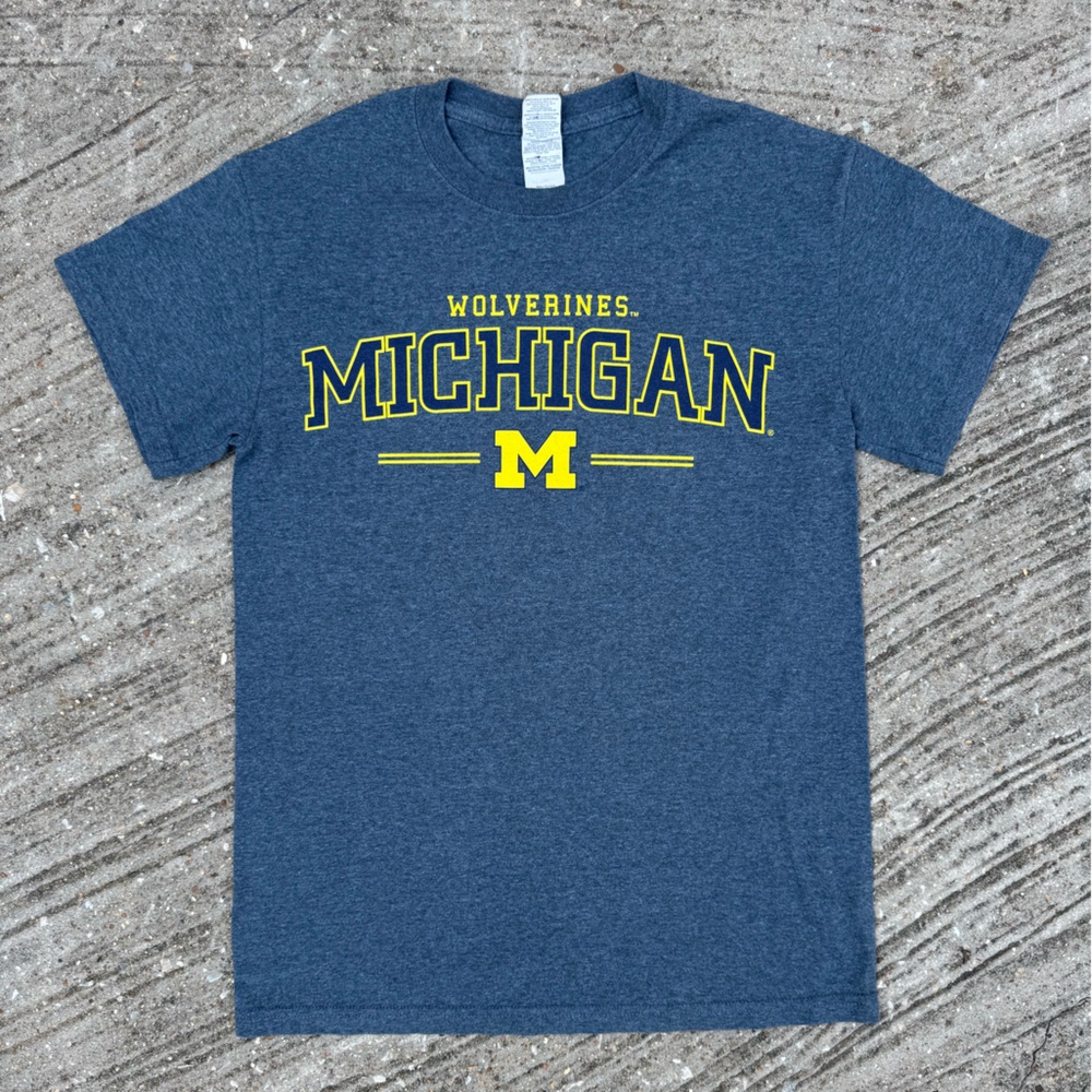 Clean NWOT Women’s Blue Michigan Wolverines T-Shirt Size S